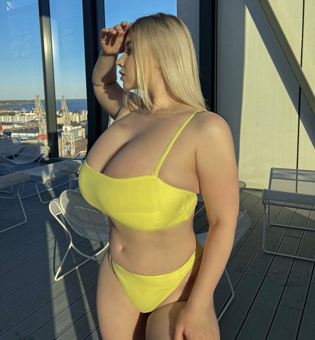 Reminder guys, I don't reply to dms on Twitter or IG. If you want to chat, message me on OF. 🤍🤍 https://t<a href="/tag/finland"class="tags"><span>#finland</span></a><a href="/tag/suomi"class="tags"><span>#suomi</span></a>