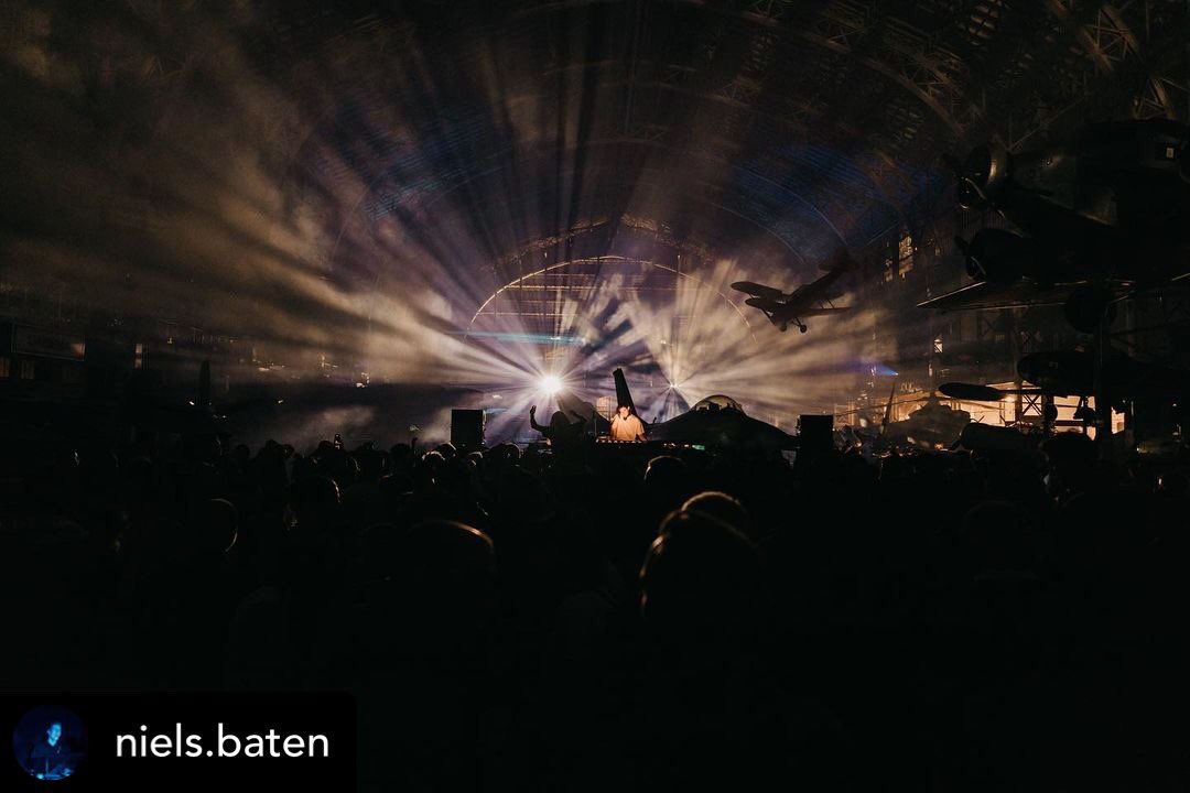 Robelighting's tweet photo. Setting the scene for IIIMAGINE at Aviation Hall in Brussels, Belgium, #lightingdesigner and #programmer Niels Baten worked with #technicalproducer Hans Cromheecke & created a rig using @Robelighting #Pointe, #SuperSpikie & #T1profile luminaires supplied by L&L Stage Service. https://t.co/3C42Kd6BB9
