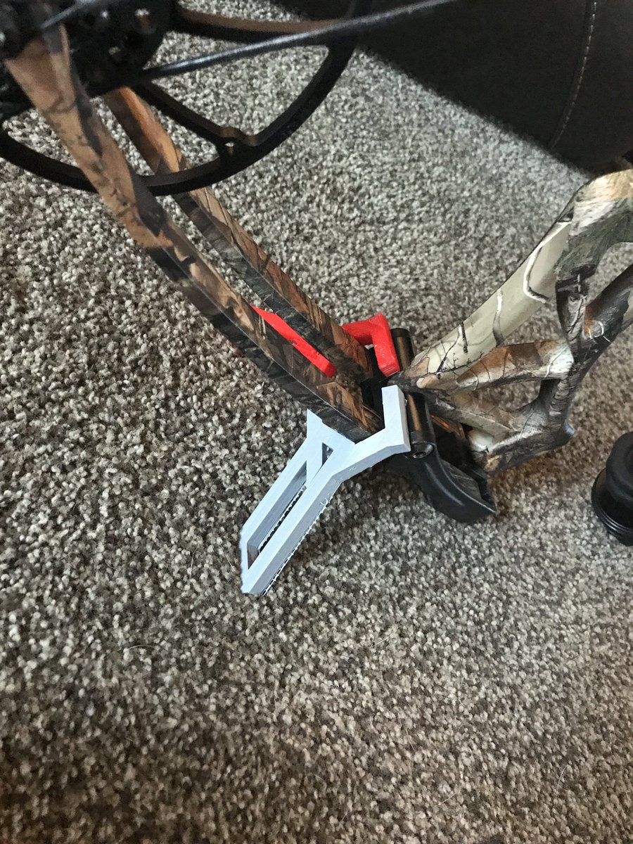 gsmsPS21's tweet photo. Learner’s independent #3Dprint project was a #BowStand! Love this design!! True example of the #DesignProcess!! Took several iterations and testing to get an AMAZING final product!! #ModernWork @tinkercad @monoprice https://t.co/NVf4igiRs0