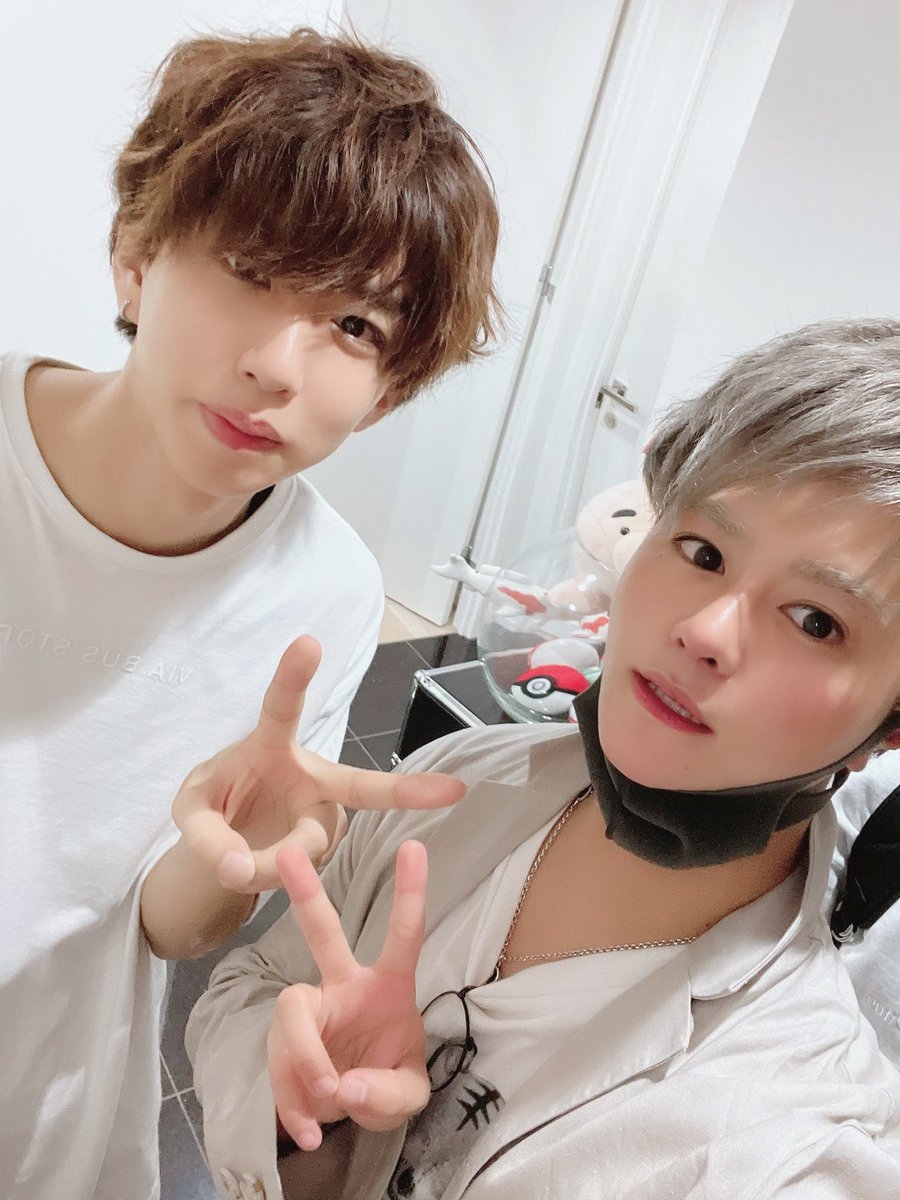 フォーエイトこたつは整形して鼻が変になった 整形前後を画像で検証 Eko Blog