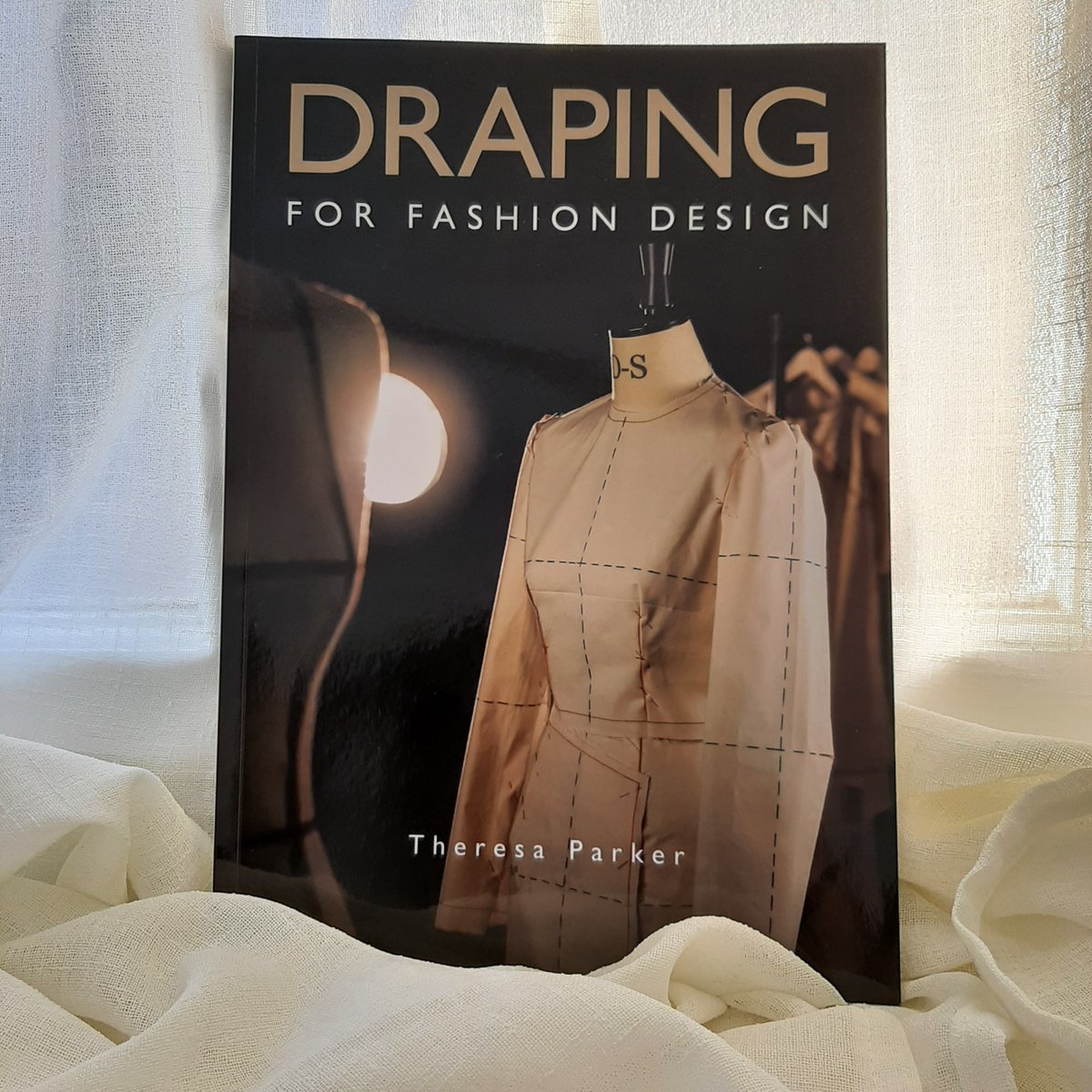 crowoodpress's tweet photo. Learn to drape and achieve spectacular results and an excellent fit. #moulage

https://t.co/rFid9jx6XN

#draping #fashion #housemodel #dressmaking #fashiondesigner https://t.co/WvIczeompx