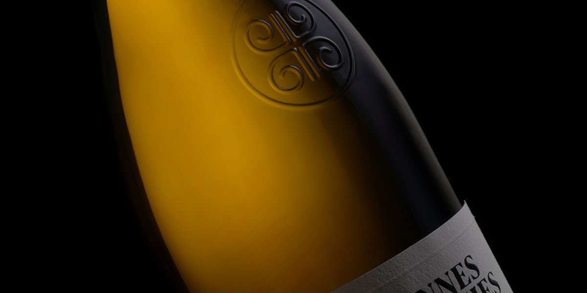 bedandy's tweet photo. Une nouvelle identité et architecture qui explore les terroirs de l’Anjou noir.
Pour découvrir notre réalisation, rendez-vous sur le site internet : https://t.co/uV1MYPFZQ5
#branding #design #Identity #bestofpackaging #packagingoftheworld #domainebelargus #anjounoir #anjou https://t.co/sF3fuHMTEK