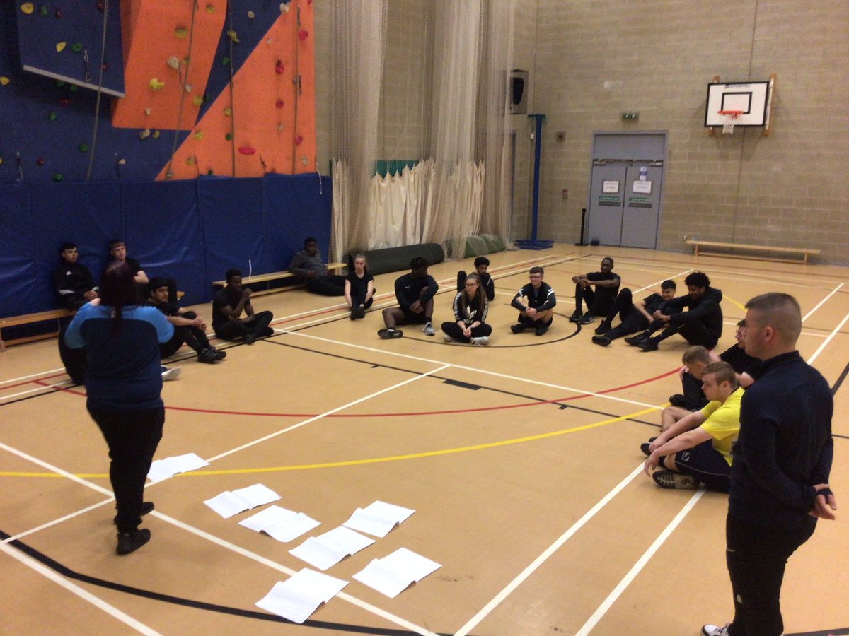 ExcelsiorPE's tweet photo. Year 13 Sports Leaders working on planning and delivery ✍️🗣👏 KGL @SportsLeaders @ExcelsiorAcad @ExcelsiorColle1 https://t.co/yJAO20Hus1