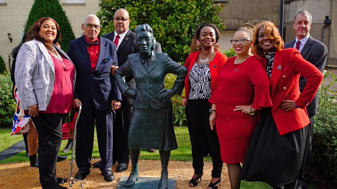 AbbotBeyneSoc's tweet photo. A statue of Henrietta Lacks, a Black woman whose cells led to crucial medical advances, has been publicly unveiled this month at the University of Bristol. The artwork is the first public sculpture of a Black woman made by a Black woman in the UK. #BlackHistoryMonth #Proudtobe https://t.co/t5nOGT8blR