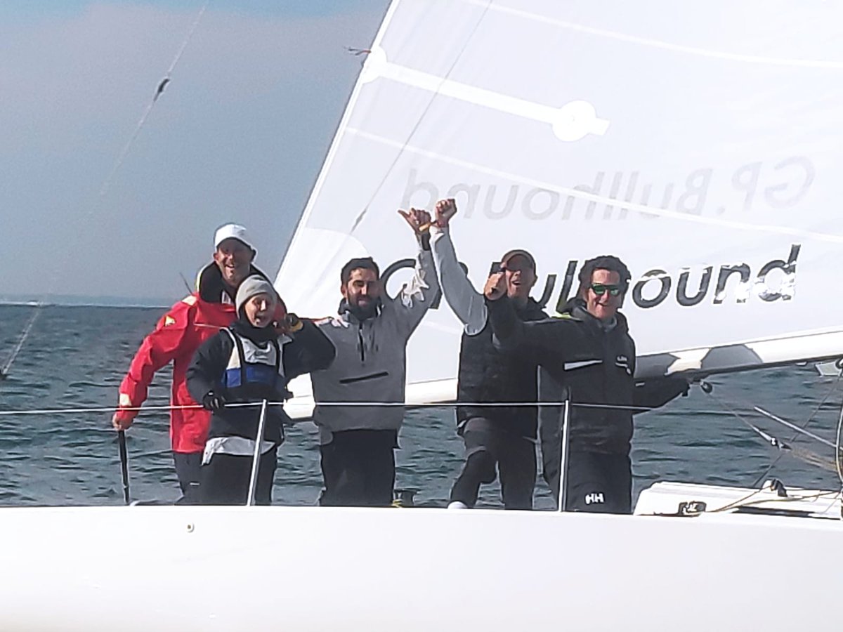 GPBullhound's tweet photo. Proud to announce that GP Bullhound took the Silver medal in the Spi Ouest this weekend, the largest regatta in France! Our team was led by GP Bullhound Managing Partner @perroman, Pepequin Orbaneja, Alfredo Gonzalez, Josemi Platu and Moa Roman, the youngest participant! https://t.co/ezJq5r61yX