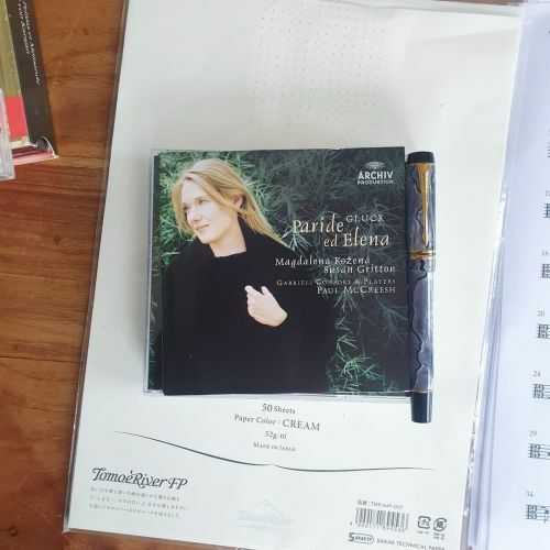 ClassicalCritic's tweet photo. #morninglistening to #Gluck: #ParideEdElena w/ @GabrieliCandP, #MagdalenaKožená, @SampsonCarolyn, @Paul_McCreesh on #Archiv/ @dgclassics
Amazon: https://t.co/07Bw23WDa5
#ClassicsToday #classicalCDcollection #ClassicalMusicCollection #EnglishOpera #Deu… https://t.co/Q8BupjtKOG https://t.co/CEp5R3gOvV