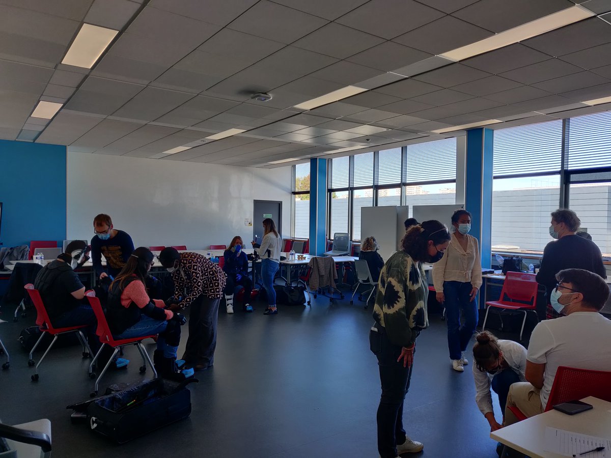 gerond_if's tweet photo. 🥼👩‍🦳@gerond_if a dispensé sa #formation de simulation du #vieillissement auprès des élèves-directeurs de l’@EHESP. Une expérience visant à sensibiliser les directeurs d’établissements sanitaires et médico-sociaux sur les troubles rencontrés par les plus #âgés. https://t.co/q3XiPPElRv