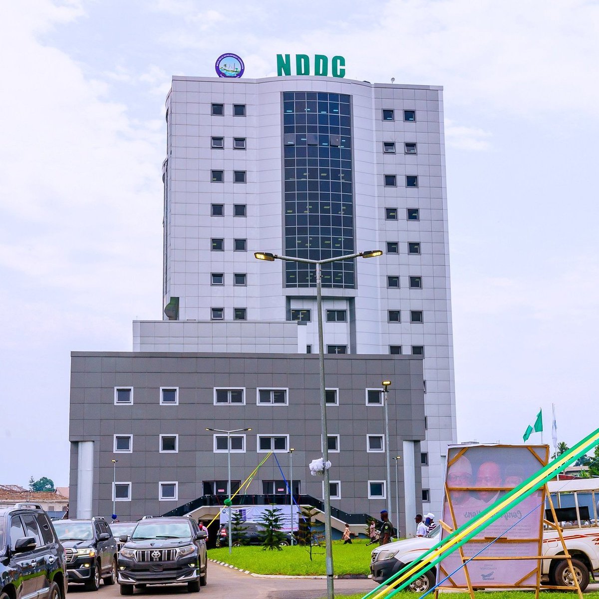 unclemazi1's tweet photo. From 2001 when it kickedoff, NDDC has carried out 8000 projects (i.e 400+ every year). Which other agency of government, commission or ministry has contributed this much to the development of the Niger Delta region?!
#nddc #nddcnewmedia #nddcprojects #nddcprobe https://t.co/vwKKE18Z1o