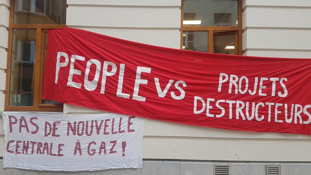 ‼️ Actie bij <a href="/groen/">۟</a> <a href="/Ecolo/">Ecolo</a>. Klimaatminister <a href="/KhattabiZakia/">Zakia Khattabi</a> en minister van Energie <a href="/TinneVdS/">Tinne Van der Straeten</a> moeten de subsidieregeling voor fossiele gascentrales schrappen (op 15 oktober). De boodschap van gisteren is duidelijk: #SystemChange ✊