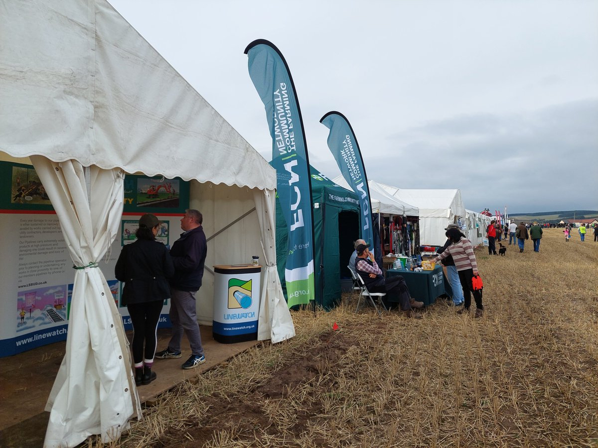 LinewatchSafety's tweet photo. What a great weekend at The British National Ploughing Championships! Thank you to @ploughmen_ltd for such a great event!
#savinglives #searchbeforeyoudig #safedigging https://t.co/ilM8ZqFNPN