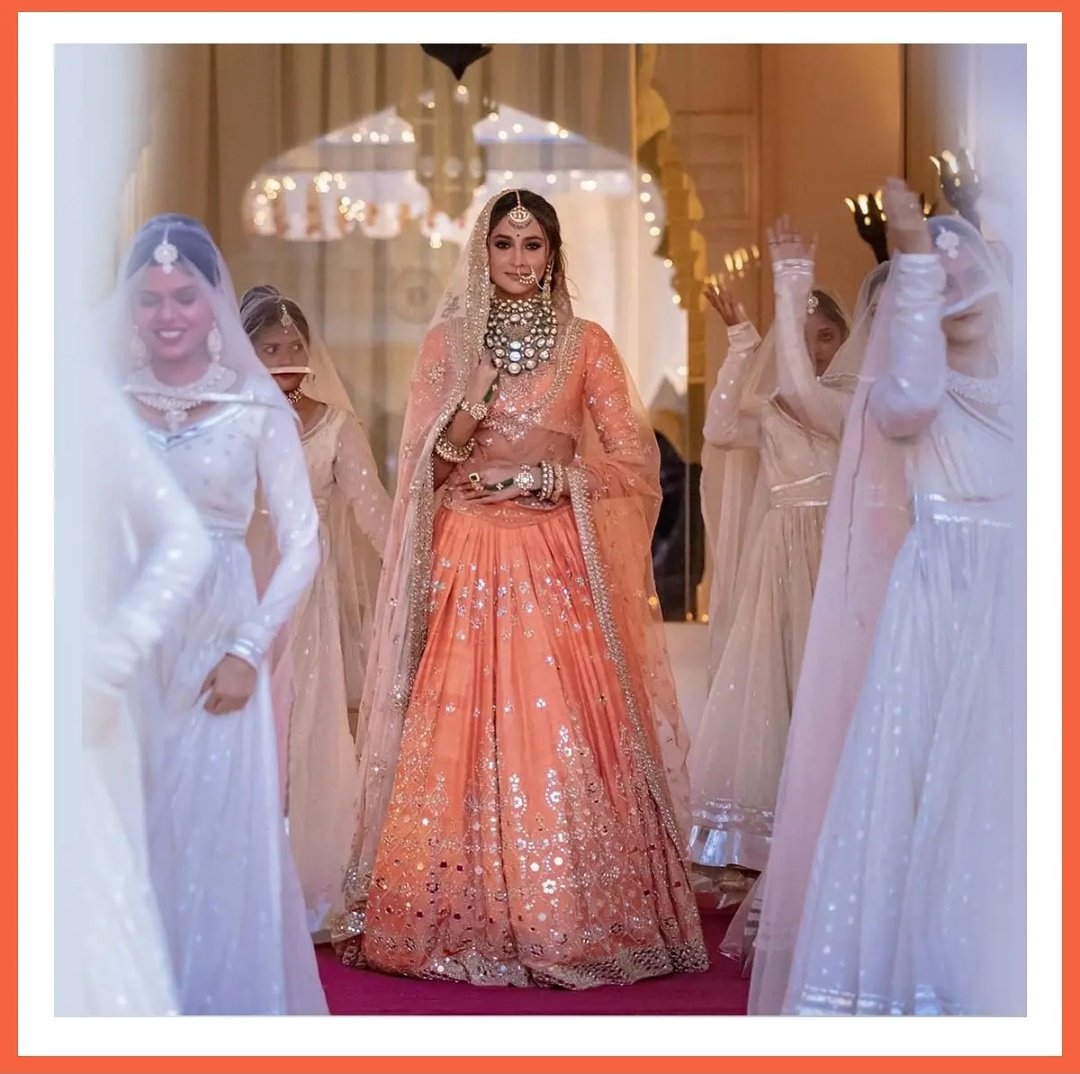 Such a dreamy bridal entry 😍✨
📷 : @badalrajacompany 

#brideentry #wedding #indianwedding #bride #indianbride #weddingphotography  #weddings #destinationwedding #bridesofindia  #bridetobe  #weddingdecor #weddinginspiration #specialentry #weddingentry #weddingday