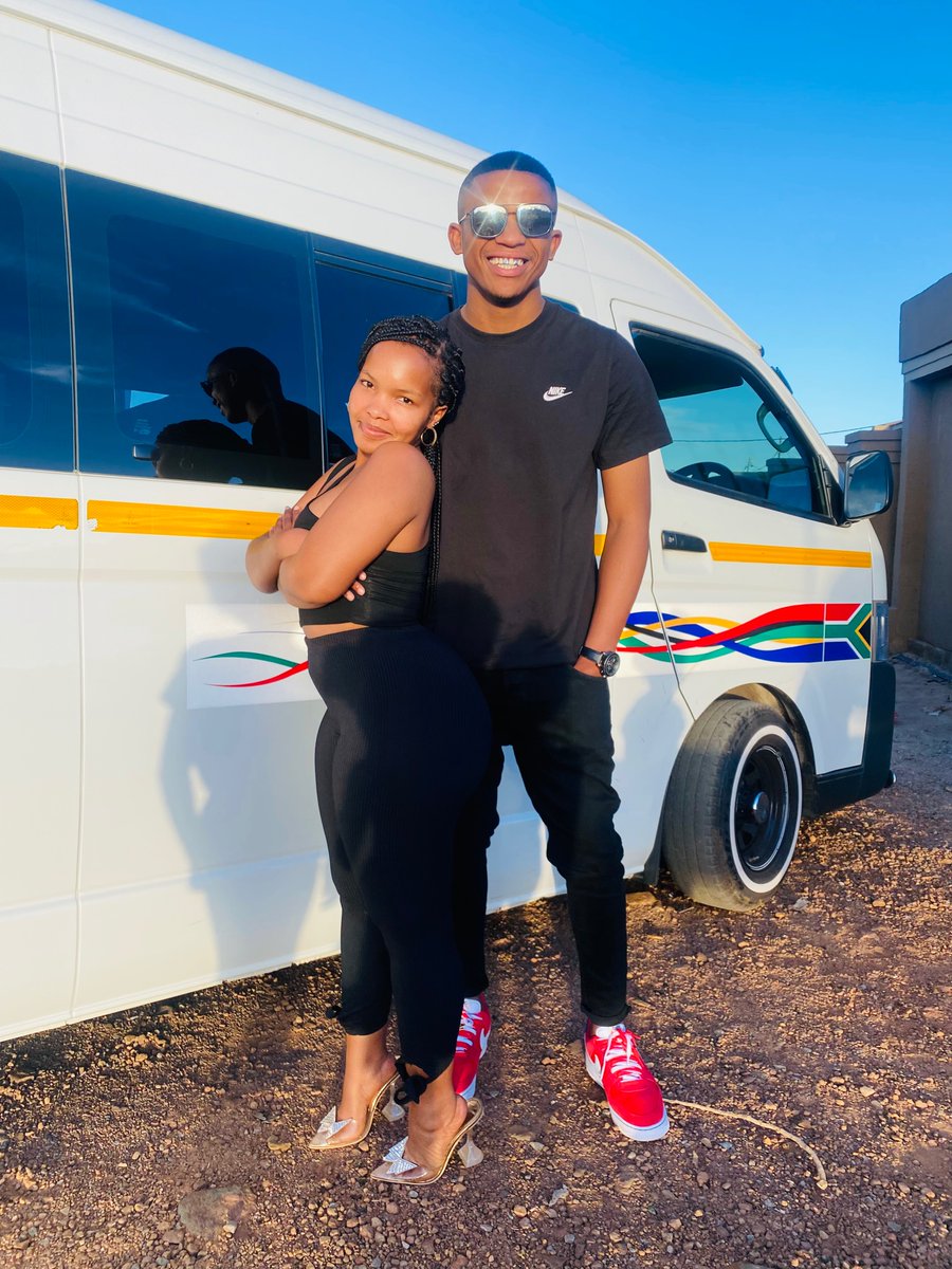 BabeObonolo's tweet photo. #BigBrother Big Brother Mzansi 

My friend and I busy hyping each other about BIG BROTHER MZANSI 😫definitely excited to audition. 

New faces 

 #konka Phori Shimza https://t.co/Fu51fD10lF