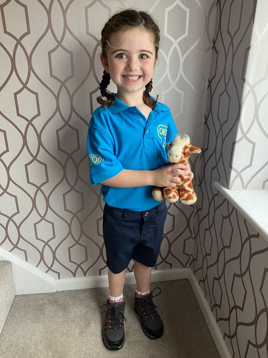 lil__vicky's tweet photo. @chesterzoo my 4 year old had to dress up for school today, what she wanted to be when she’s older. There was only ever going to be one choice! https://t.co/6DQOGWesFU