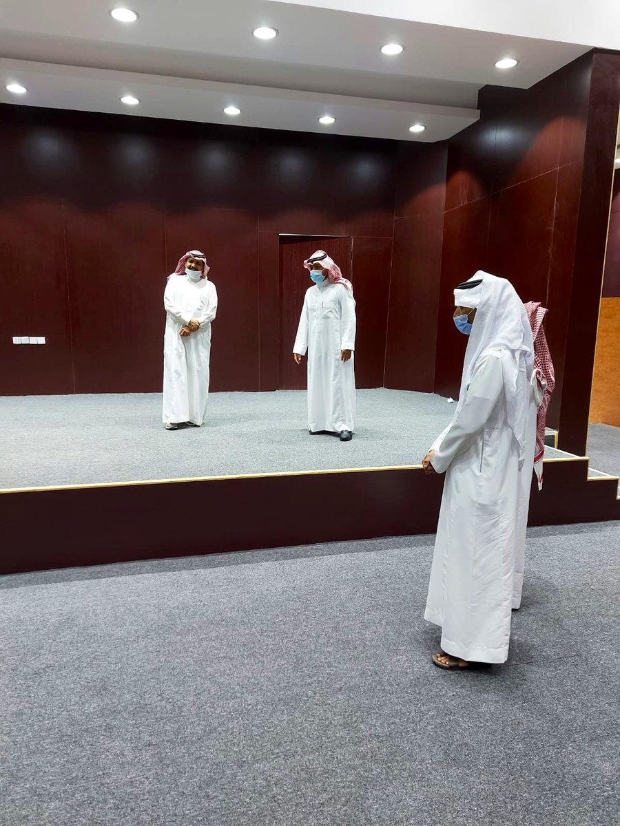 قام رئيس وأعضاء المجلس البلدي بزيارة ميدانية لمشروع مبنى الإحتفالات بالمحافظة - المركز الحضاري- وتم الاطلاع على ماتم تنفيذه من اعمال والمراحل المتبقية لاستكمال المشروع.

#النبهانية