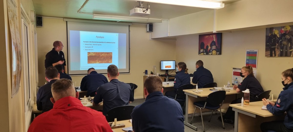 Hot fire training begins for our Phase One recruits with fire science. As a wise man once said #burnstufftolearnstuff <a href="/LincsFireRescue/">Lincolnshire Fire and Rescue</a>
