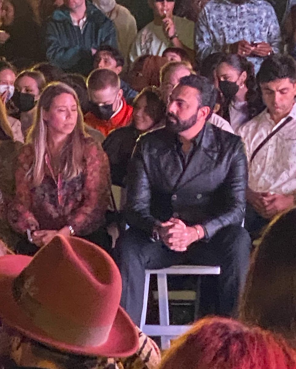 mokarimstar's tweet photo. @LAFW
𝐋𝐀 𝐅𝐚𝐬𝐡𝐢𝐨𝐧 𝐖𝐞𝐞𝐤 ✨💫 
اسبوع الموضه في لوس انجلوس 

#lafw #losangeles #fashionweek 
#Mohamedkarim #mokarim 

#لوس_انجلوس #محمد_كريم https://t.co/tFtsB40QtW