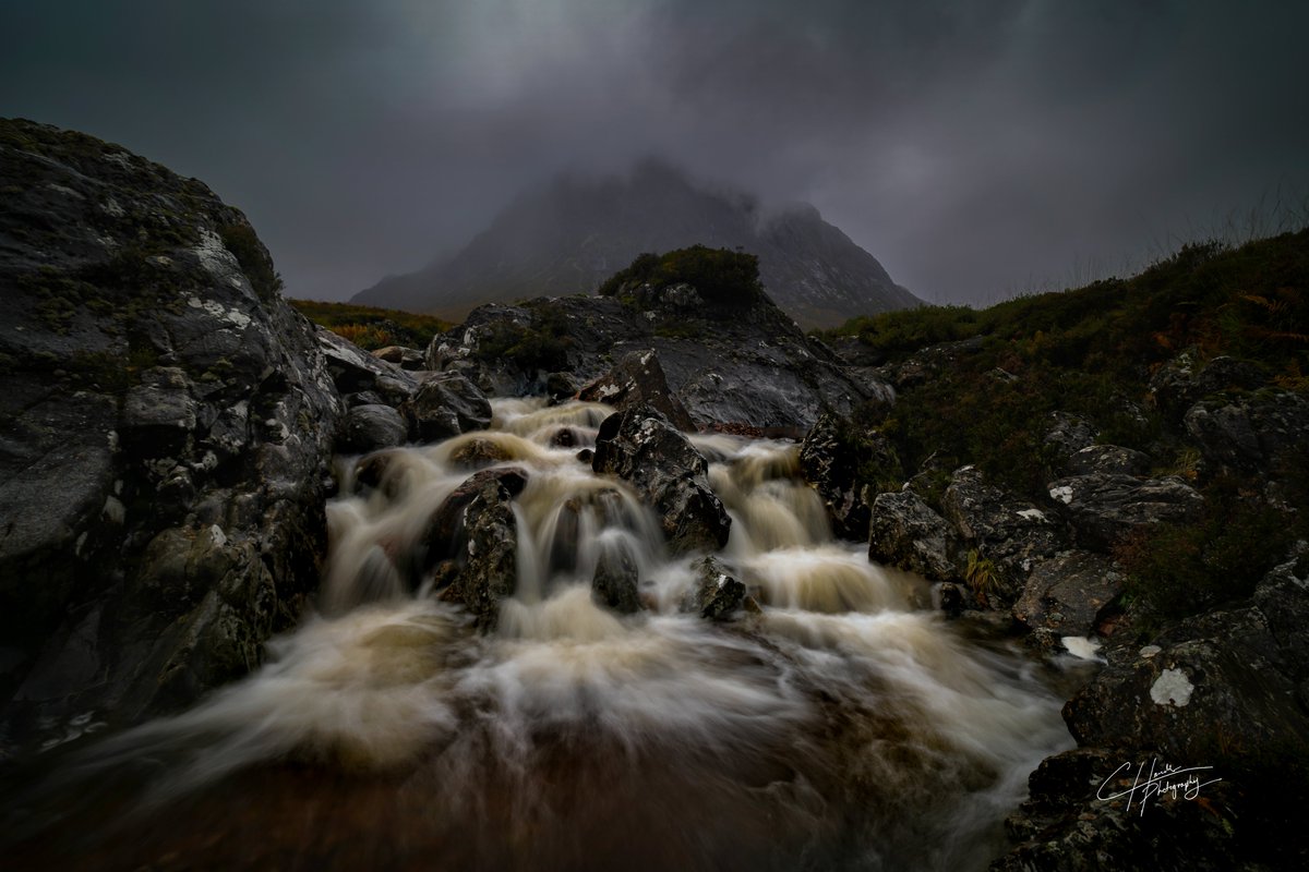 CHPhotography15's tweet photo. This is Glencoe!
Rain, Wind, wet and moody! yes!
@VisitScotland @DiscoverGlencoe @ScotsMagazine #yourscotland #glencoe #moody #dark #rivercoe #highlands #scotland #rivercoupall https://t.co/wsoWOnJZb1