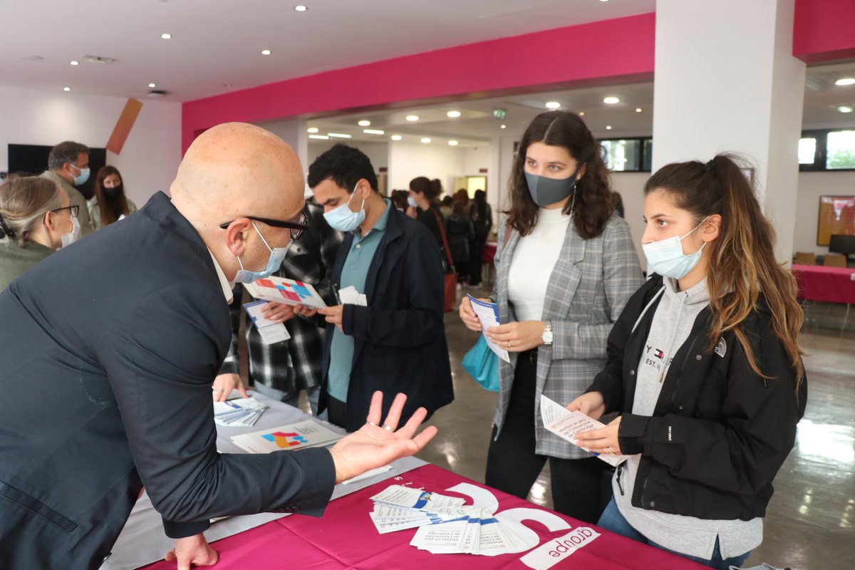 Retour en images sur le forum "certifications" de l'ISC Paris ! Un moment d'échange entre étudiants et partenaires de ce projet innovant lié à l'hybridation des compétences. Un grand MERCI à l'ensemble des intervenants <a href="/skillandyou/">Skill and You</a> @RemyChalle 👉bit.ly/3aoSZmT