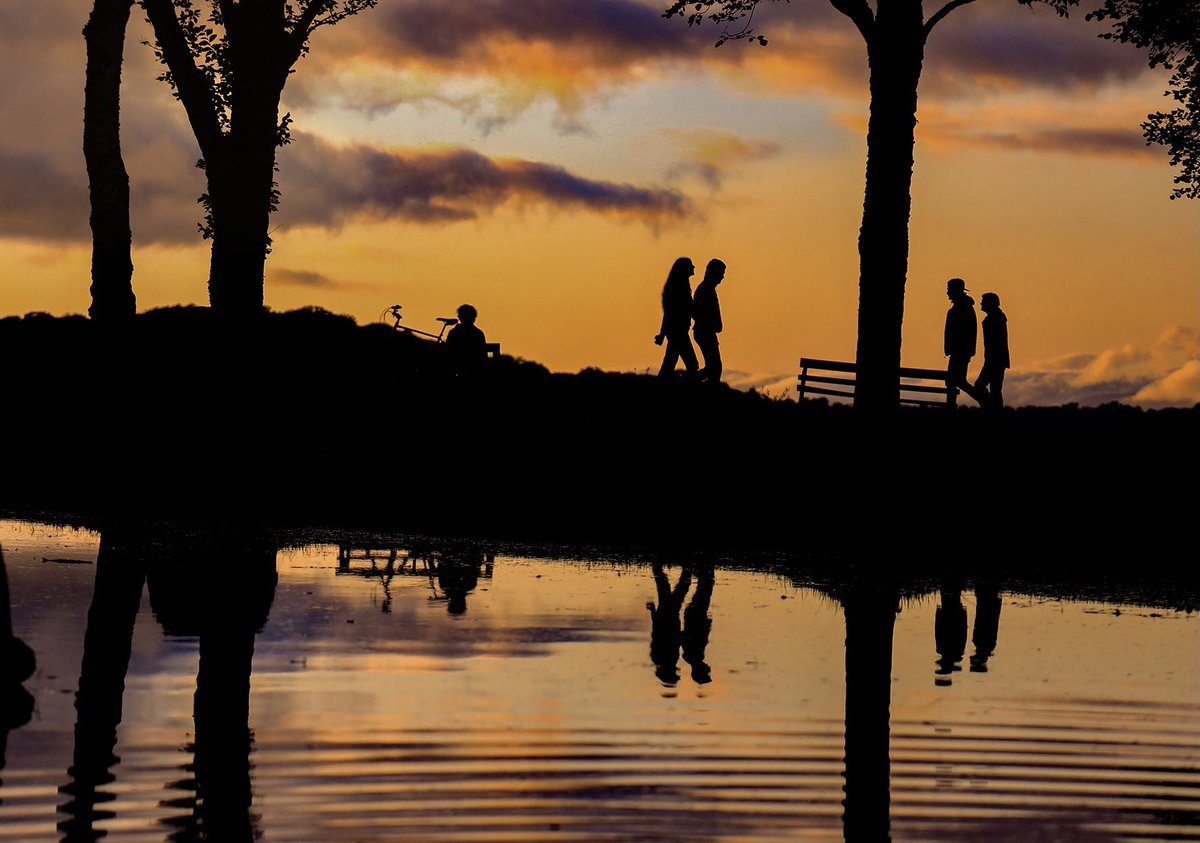 On Reflection.. recent flooding at Ross Castle <a href="/opwireland/">Office of Public Works</a> adds to an #Autumn sunset #KillarneyNationalPark today’s back page <a href="/irishexaminer/">Irish Examiner</a> @PPAI_IRL