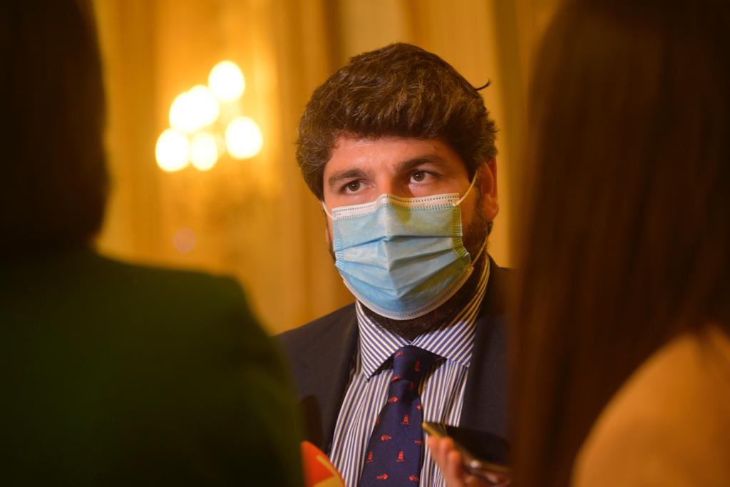 Es el momento de dejar atrás muchas restricciones en la #RegióndeMurcia y de dar un paso firme hacia la normalidad que tanto anhelamos: 

✅Fin de la limitación horaria.
✅Apertura de barras.
✅Posibilidad de estar de pie en eventos multitudinarios.
✅Apertura de pistas de baile.