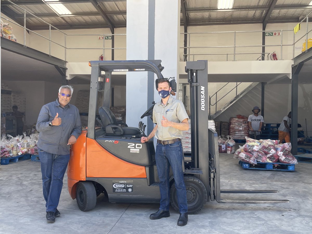 mowcs_sa's tweet photo. Thank you ⁦@_AccessSolution⁩ for being part of changing lives in the communities around KZN. #OneFoodParcelAtATime #MealsOnWheelsInAction #Forklift #Goscor https://t.co/n7i6fmuXLd