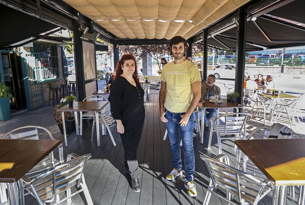 FernandoPeinado's tweet photo. Hoy publicamos un repor sobre qué está pasando en los barrios pobres que rodean La Nave de Villaverde, un ambicioso proyecto de startups en el sur de Madrid que ya cumple 4 años. Fotos: @aitorsolfuentes https://t.co/2jlzdU4ePf
