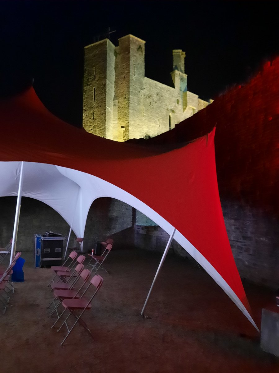 TipperaryArts's tweet image. What a way to round off a fantastic weekend of music in Roscrea!@mundyirl was amazing with support by the hugely talented Jack Keeshan. Huge thanks to @spainav &amp;amp; all the crew, all of the musicians &amp;amp; audiences &amp;amp; the staff of @opwireland.Supported by @DeptCulturelRL@tippcoco #LLPPS