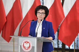 JoannaDarc_2_0's tweet photo. @pisorgpl @MRiPS_GOV_PL @MarlenaMalag widzicie różnicę, #thebil e?

***** ***! https://t.co/2qeYhY8ofl
