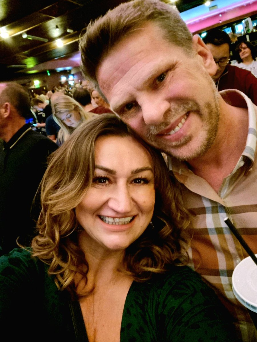 biggers76's tweet photo. @erasureinfo amazing night 🕺💃 #erasure #02manchesterapollo https://t.co/FB5sv3Z70K