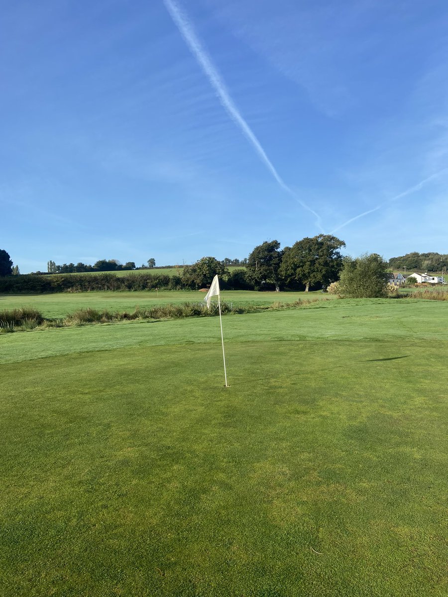 GolfStarcross's tweet photo. What a beautiful morning to start the week off 😍 the course is in great shape and the greens are rolling beautifully. We’re open until 6.30pm every evening until Friday this week, just a reminder that Friday will be the last day of our 2021 season! We will reopen April 1st 2022. https://t.co/IpT1iUDAZS