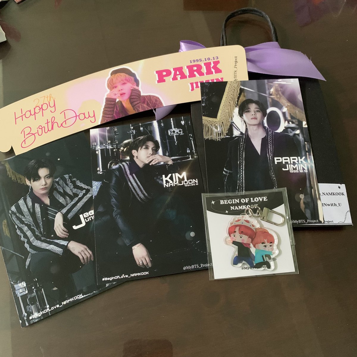 howareu918's tweet image. กอวเท่มากค้าบ รูปหล่อมาก 🎈🤟🏻 @MyBTS_Project  #beginoflove_namkook