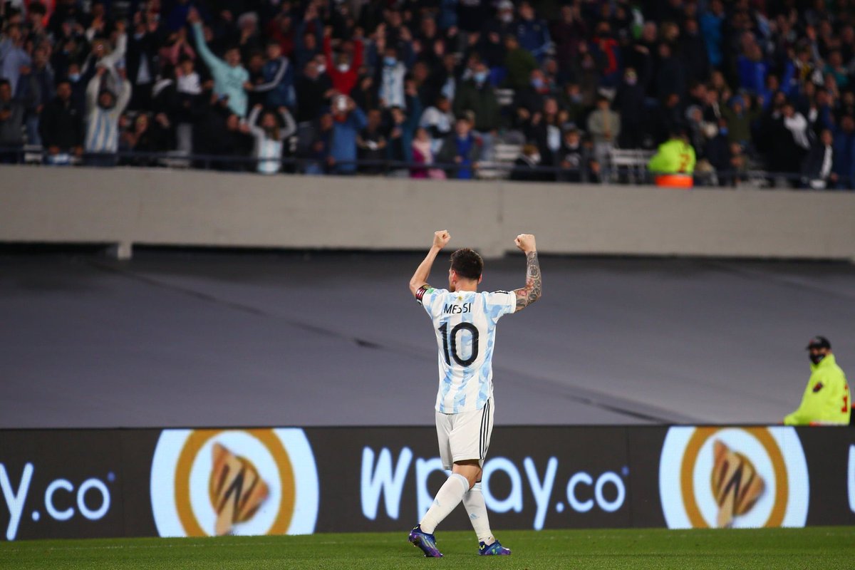 WeAreMessi tweet picture