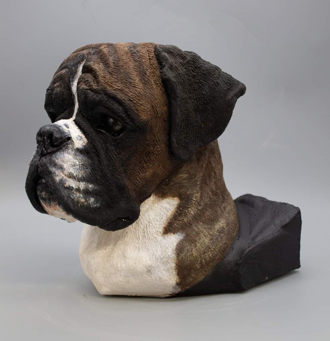 Geovanic Bunny Dazzler aka Pigeon. This is only one head of five that will make up one solid sculpture piece. Louise Jarvis is the super talented artist/sculptor. Take a look at her work, she does commissions WORLDWIDE ❤️ louisejarvis.co.uk/#sculpture #art #DogsofTwittter