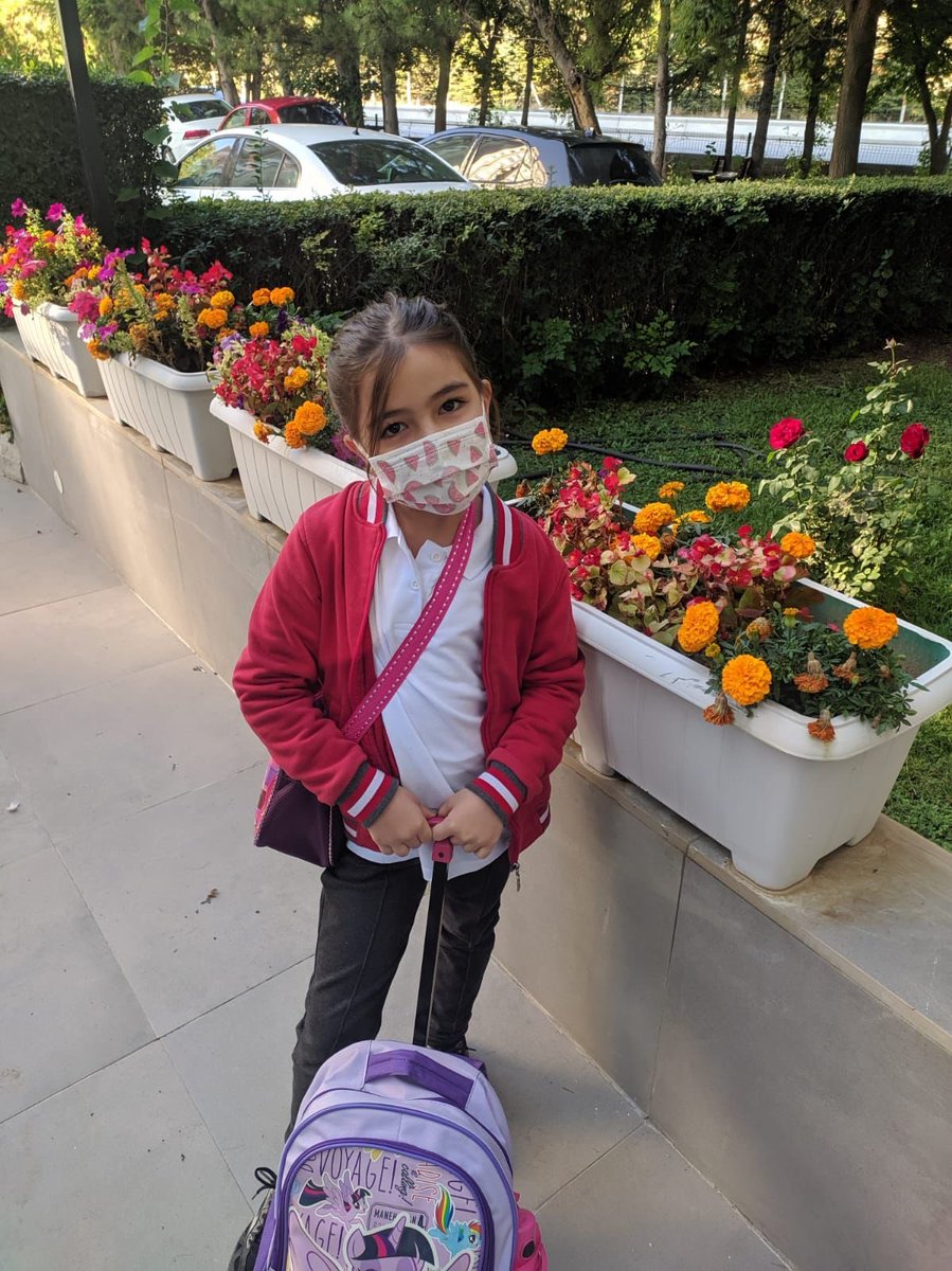 #DünyaKızÇocuklarıGünü 
Tüm çocuklar güzel ve özeldir, kız çocukları ise daha güzel ve daha özeldir. Başta çiçeğim olmak üzere tüm kız çocuklarının dünya kız çocukları gününü kutluyorum.