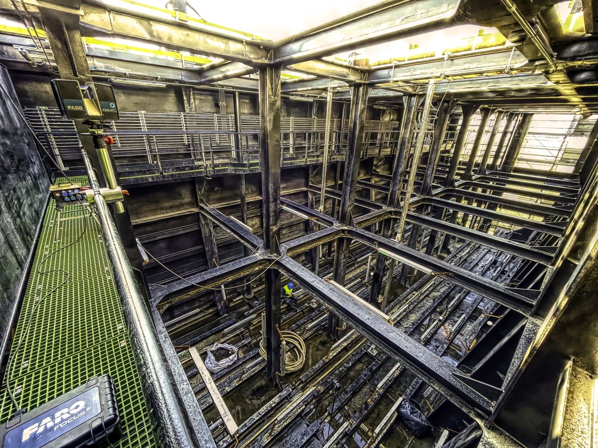 NX2 BV - Spectacular SCAN to BIM project. 3D scanning of the lock door of the Pierre Vandamme lock at Zeebrugge. The gigantic lock door has a weight of 2.500 tons and it is fully mapped by our services through 3D laser scanning. #NX2 #3Dscanning #SCANtoBIM #MaritiemeToegang