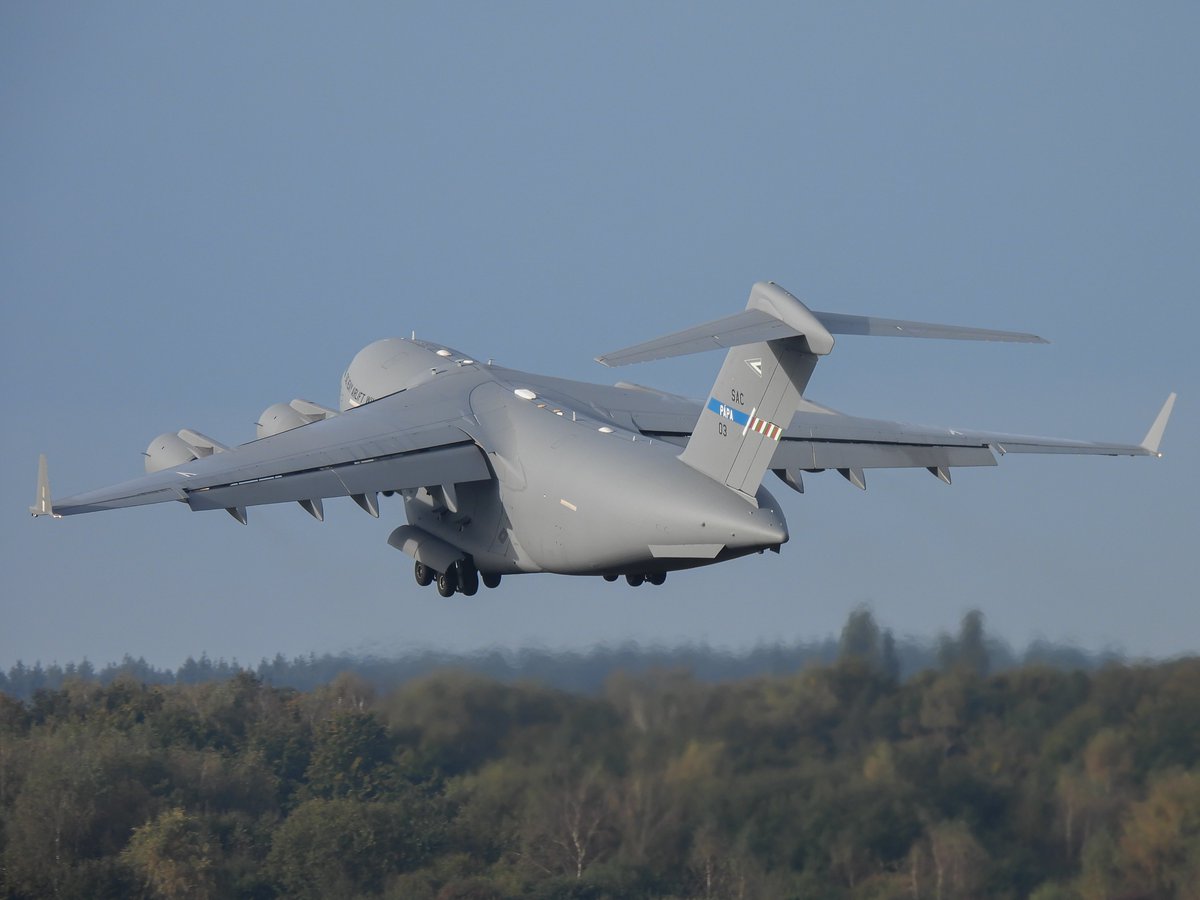 EHEH_Spotter's tweet photo. 🇭🇺Strategic Airlift Capability (SAC) Boeing C-17A Globemaster III 'SAC 03'  ,based at Pápa Air Base in Hungary, as flight #BARTK29,  Departure Runway21 @ EHEH  

#NLspot #avgeek #C17 #NATO https://t.co/vzuh3xZw1i