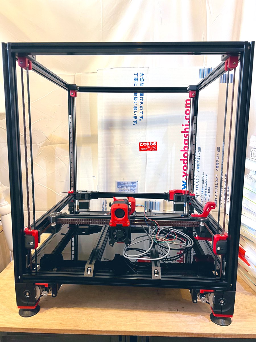 yuzu_9lab's tweet photo. Voron 2.4 本体側、完成しました✌️・。・✌️

要交換のパーツも見られるので、早く自己修復させたいですね
（電装系パパッと付けて、他パーツ印刷しなくては
#Voron  #vorondesign @VoronDesign #3dprinter #FORMBOT #ゆずVoron2組み立て記 https://t.co/ROyFwfk4dz