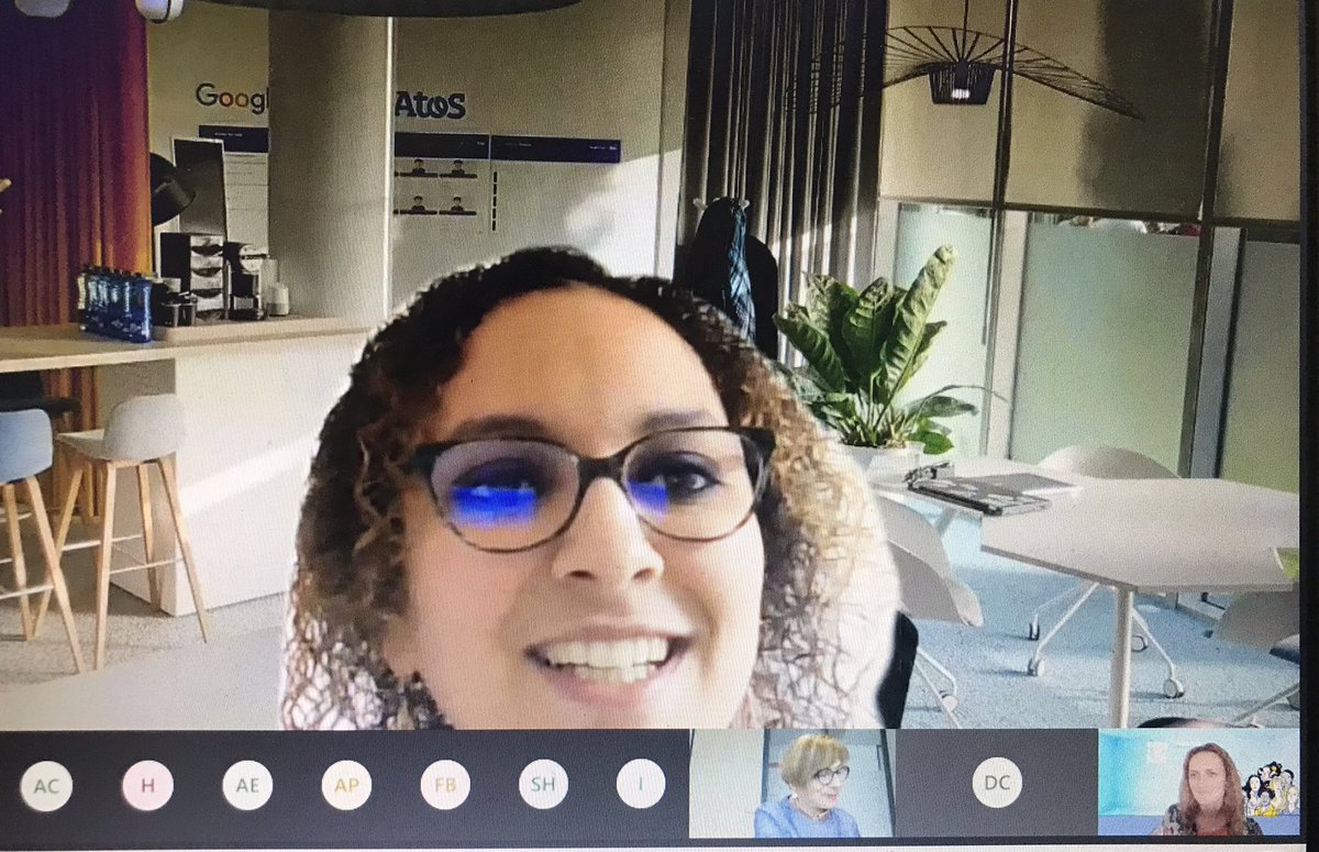 digital_ladies's tweet photo. [#WoGiTech] #JobDating Day 1 🎯

La passionnée @JniniSamia #data Manager chez @AtosFR #AILab nous explique tout du métier de #datamanagement 👉du savoir-faire et du savoir-être

Une équipe d’une dizaine de personnes, profils variés, pas nécessairement #Tech
Alors, vous postulez ? https://t.co/b0X18rzsbv
