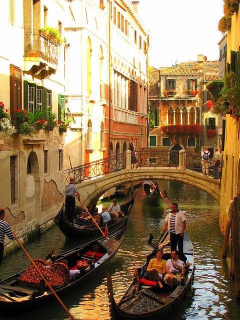 City touch..... Venice....😊😙