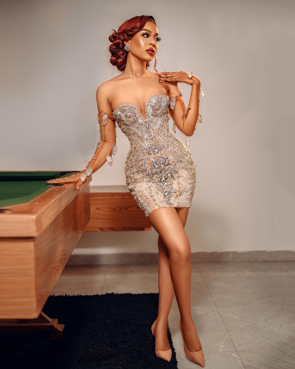 Niniofficiall's tweet photo. No one can make you feel inferior without your consent ❤️‍🔥

Outfit @kikstylish
Makeup @revysbeauty
Photographer @photokulture
Hairstylist @tobbiestouch1 https://t.co/Bo1EF1spfw