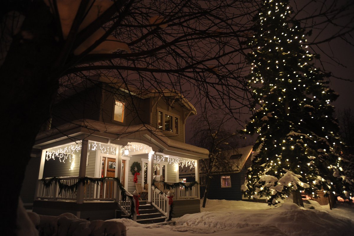 Looking to sell your home by Christmas? 🎄

You will need to list your property by 20th October, with <a href="/EA4ME/">estateagent4me</a> analysing that properties listed in October take 64 days to sell!