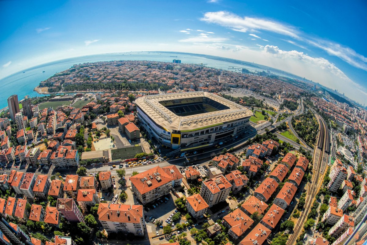 Who plays here? 🏟️😍

#UEL