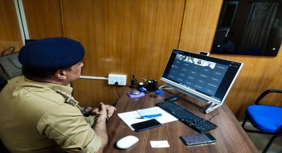 LUCKNOW POLICE tweet media