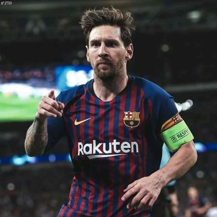 ScreenMix's tweet photo. بعد كأس العالم قطر 2022 أوراق كرة القدم ستتساقط واحدة تلوا الأخرى 😥 https://t.co/j3OAMMtI5V