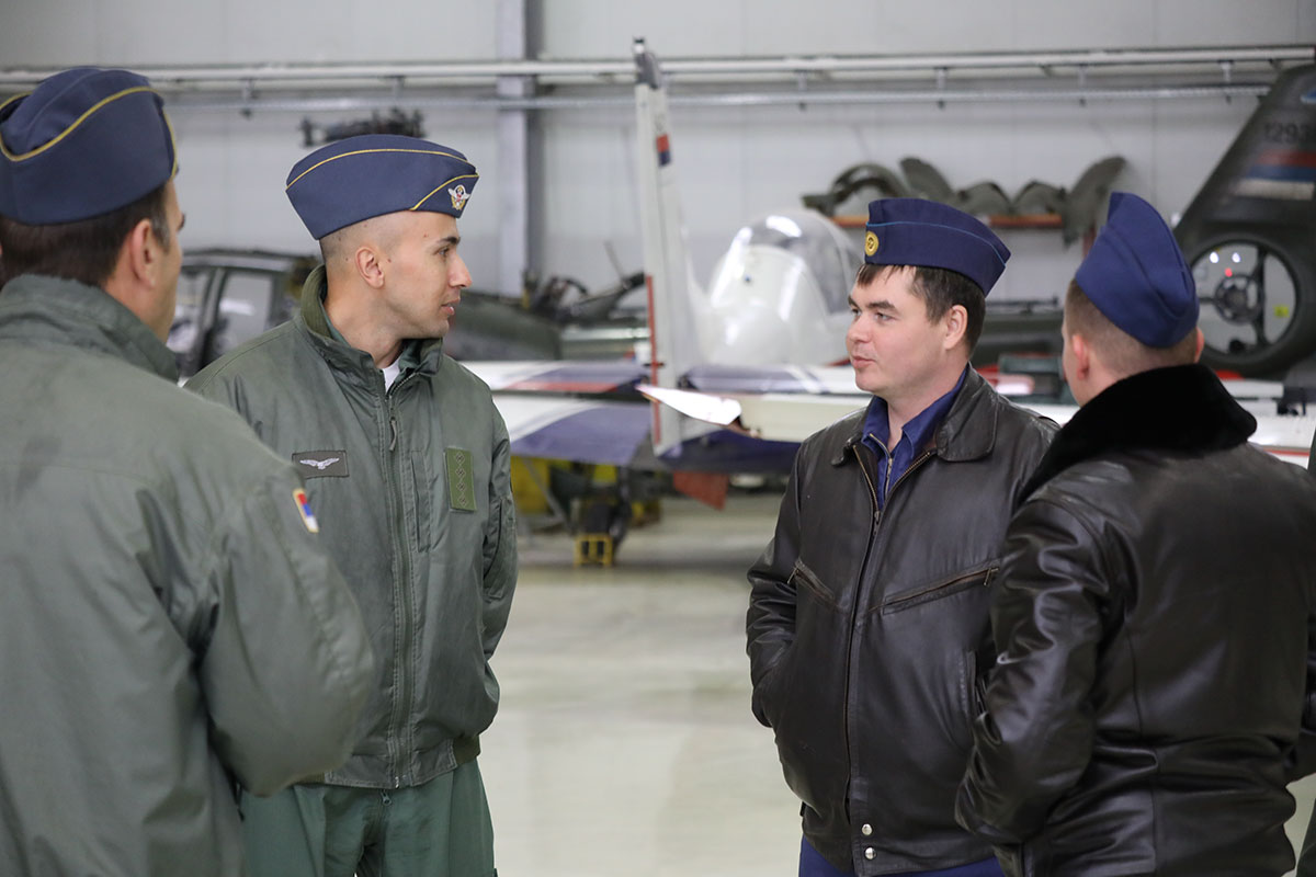 mod_russia's tweet photo. 🇷🇺🇷🇸 Russian-Serbian flight-tactical exercise BARS-2021 started in Serbia https://t.co/UyQHQuqAJd

#MoD #RussiaSerbia #BARS2021 https://t.co/YrWxnEPVw8