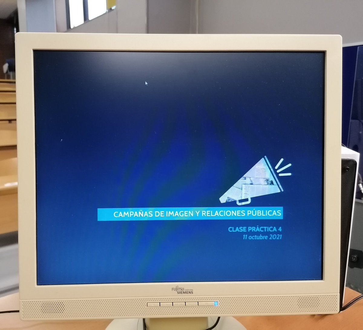OUTRABANDAcom's tweet photo. Ni puente ni filtro 😅
.
.
.
#RRPP #Teaching #Docencia #FCSC #Outrabanda #Comunicación #OutrabandaComunicación https://t.co/5ifDWsu87F