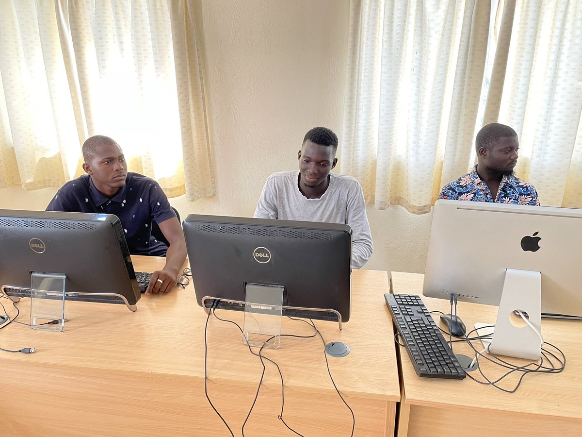Khamsys's tweet photo. Ongoing programming class at Khamsys Campus.

#programming #codeschool #khamsys https://t.co/MWHQxV76CG