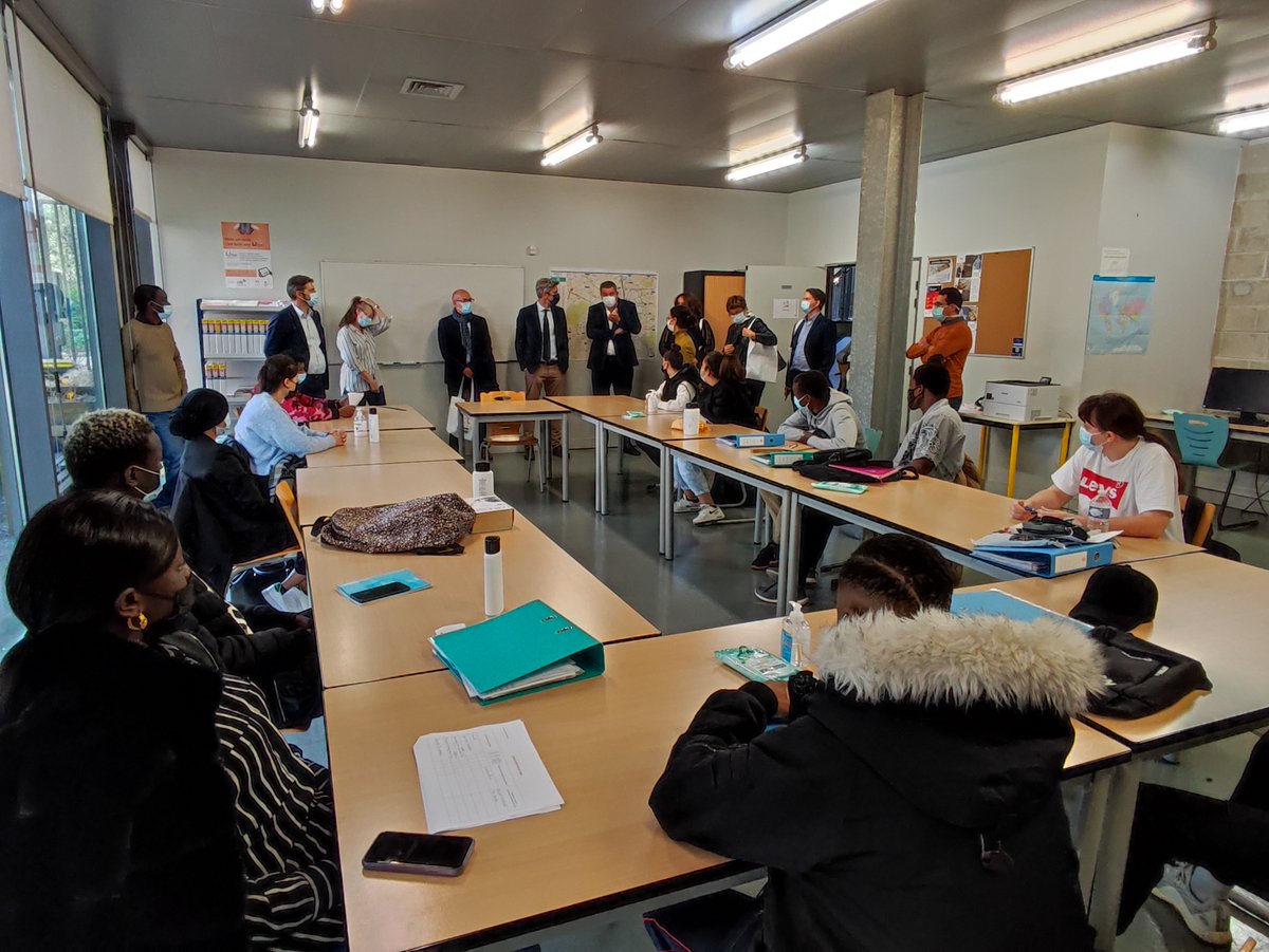 e2cfrance's tweet photo. Ce matin signature d'un #partenariat entre @ReseauE2CFrance et @UnionTLF avec pour #objectifs de :
➡️favoriser la découverte des #métiers du #transport et de la #logistique aux stagiaires des #E2C,
➡️valoriser les nombreux #débouchés de ces secteurs 
#insertion #formation #emploi https://t.co/228GAU7oNO