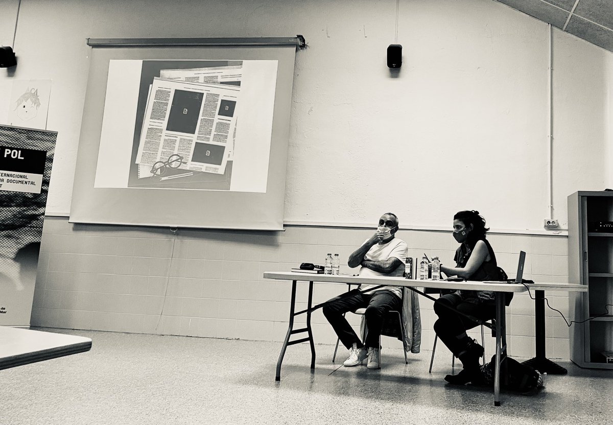 Avui al <a href="/santpoldoc/">santpoldoc</a> la <a href="/surianna/">Anna Surinyach</a> i en <a href="/JcarlosTomasi/">Juan Carlos Tomasi</a> presenten ‘El compromiso de la fotografía’ de <a href="/revista5W/">Revista 5W</a>. Una lliçó bonica i necessària sobre el fotoperiodisme i el respecte a les persones.

Lectura obligatòria 📚