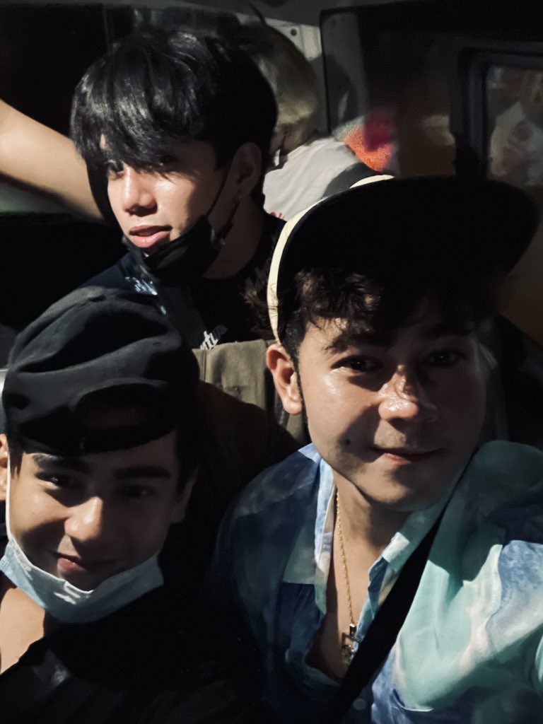 carlguevarra09's tweet photo. Walang nagtatanong pero eto roomates ko dito sa siargao!
@stellajero_ @rjscruz_ 

 #JuanCarlAnghel https://t.co/cd4W6PAgIl
